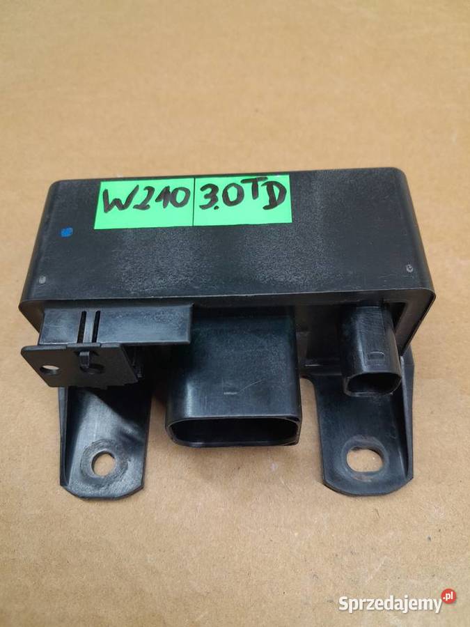 Przekaźnik świec żarowych Mercedes w210 30TD