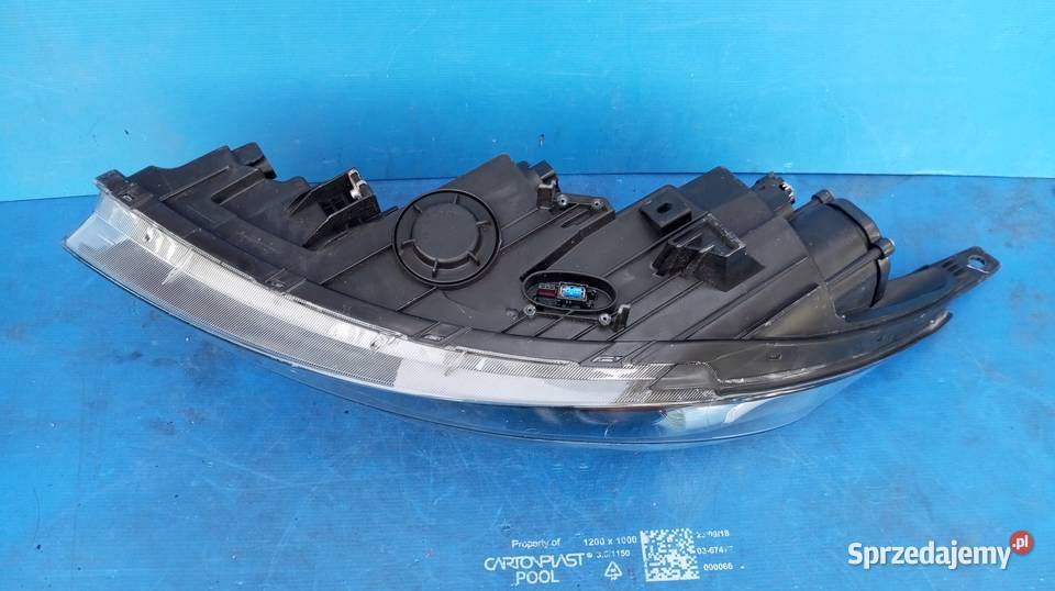 LAMPA PRAWY PRZÓD EU XENON LED KIA SPORTAGE III Nowy Tomyśl