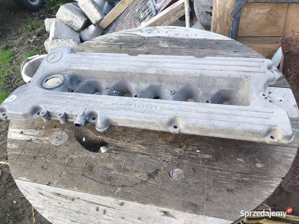Pokrywa zawowór Mercedes 28 benzyna 280 w123 osobowe Lutoryż