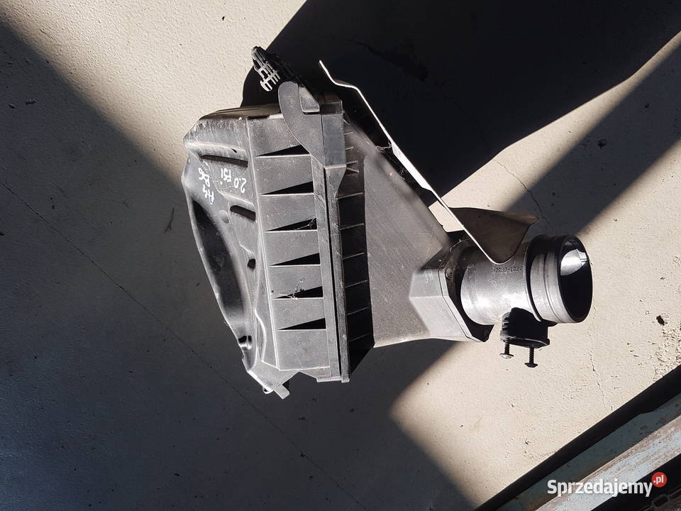 AUDI A4 B6 20 FSI OBUDOWA FILTRA POWIETRZA Rok produkcji 2001 Turek
