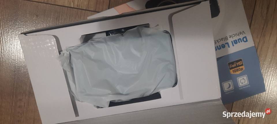 Videorejestrator samochodowy z kamerką cofania Pilawa sprzedam