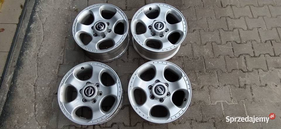 Felgi Nissan Navara D22 17x8JJ 6x1397 Średnica 17" Samochodowe świętokrzyskie Skarżysko-Kamienna