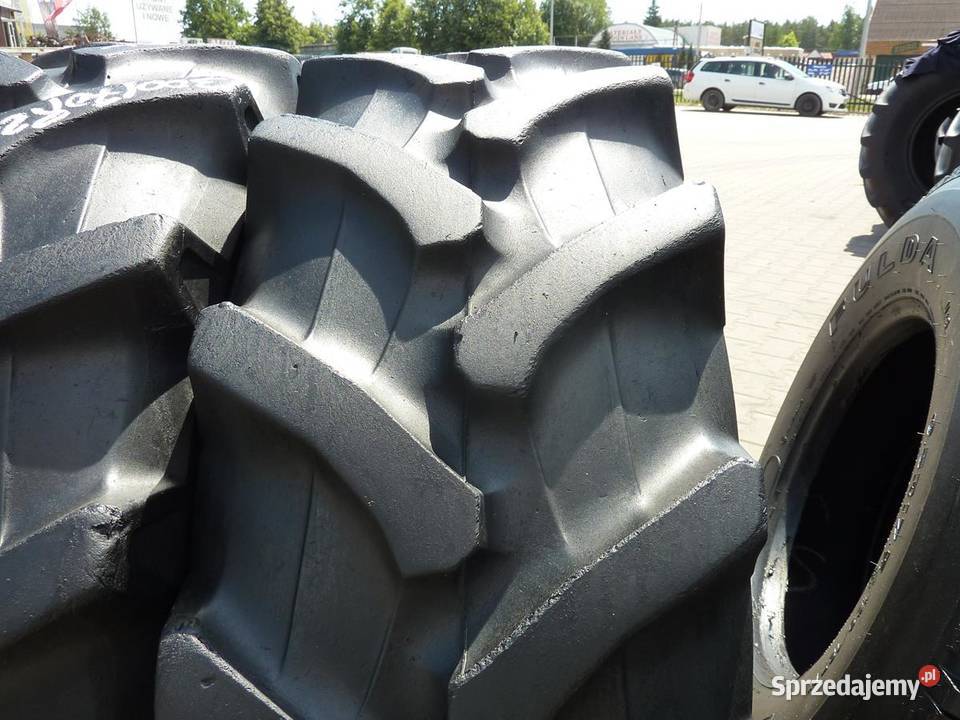 2x Opona używana rolnicza 30070R20 PIRELLI TM700 podlaskie Zaścianki