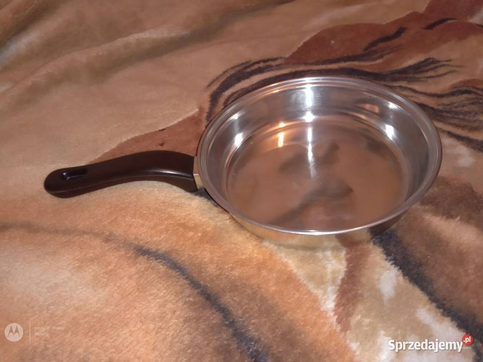 Sprzedam średniego rozmiaru patelnię Bukowno