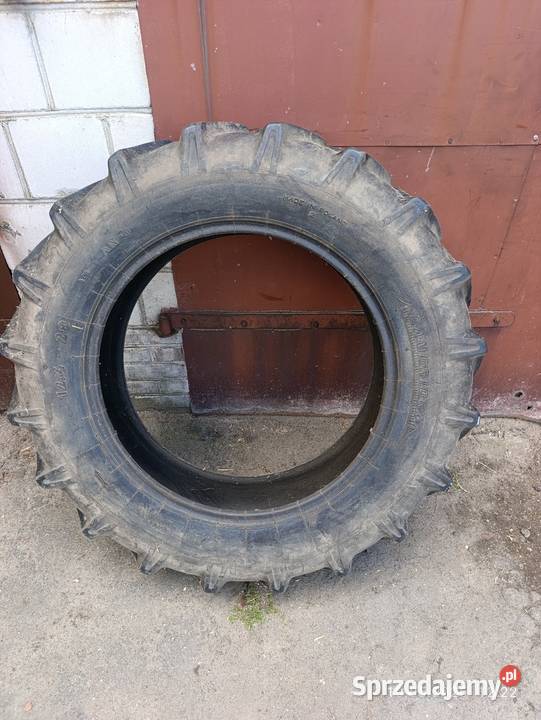 Opona 124 R28