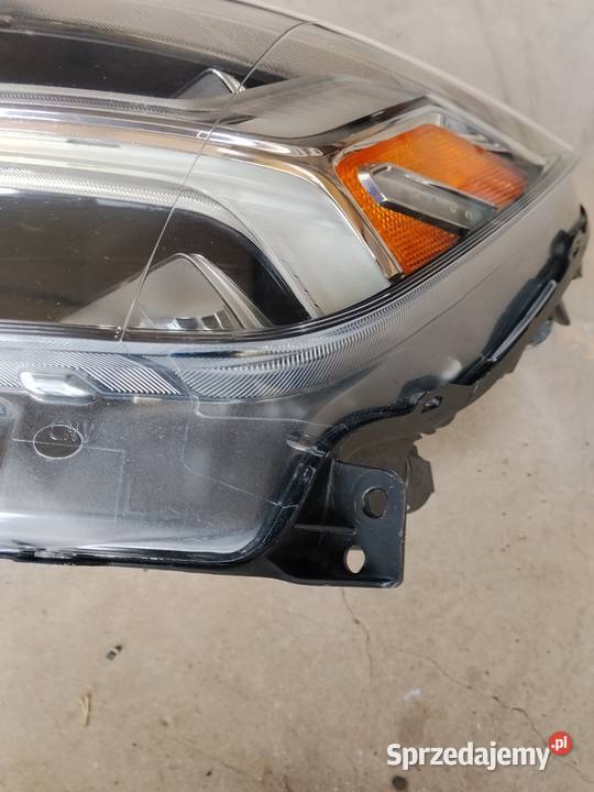 Lampa lewy przód full led Volvo xc40 USA Rzeszów sprzedam
