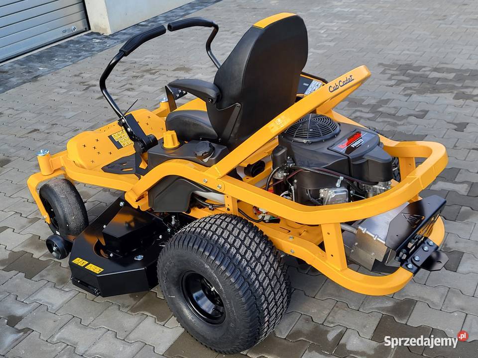 Cub Cadet XZ5 L137 Ultima ZeroTurn traktorek