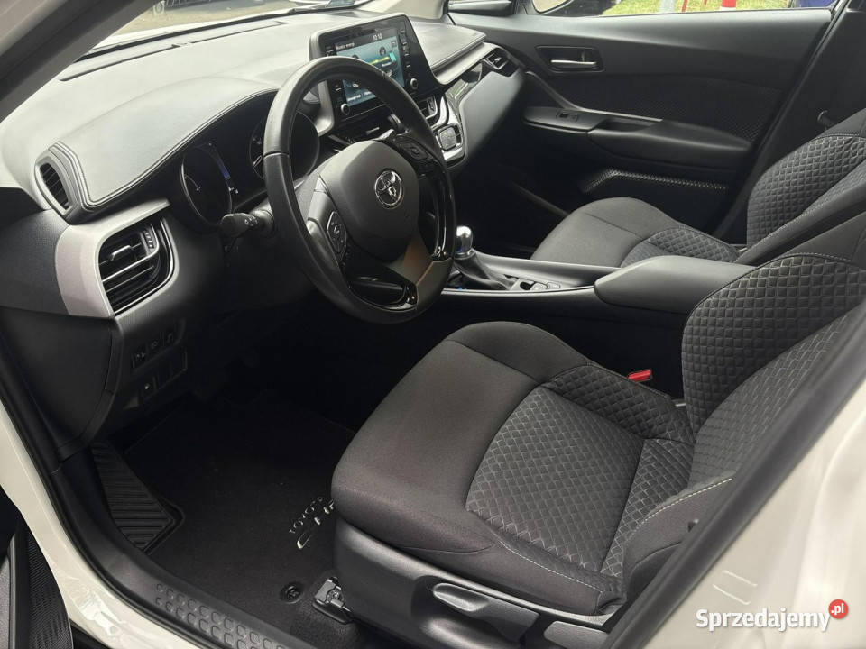 Toyota CHR 18 HSD 122 COMFORT salon Polska Warszawa