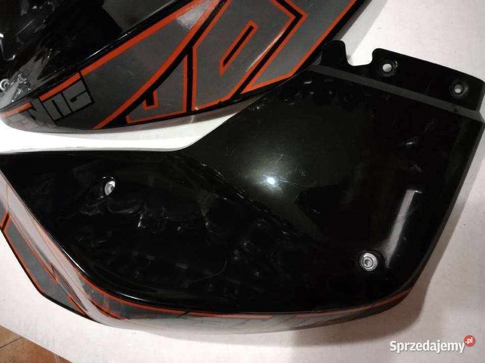 Pokrywa zbiornika paliwa KTM DUKE 390 Lewa Elementy nadwozia dolnośląskie Świdnica sprzedam