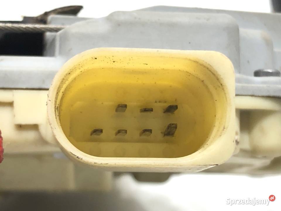 ZAMEK DRZWI LEWY TYŁ VW PASSAT B6 Kombi 0511