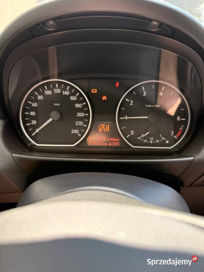 BMW 116i zadbany klima hak lekkie uszkodzenie Katowice