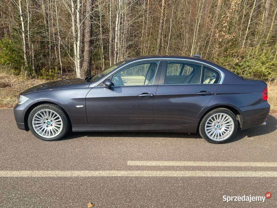 BMW E90 330xi 2007 automatyczna Seria 3 Suchedniów