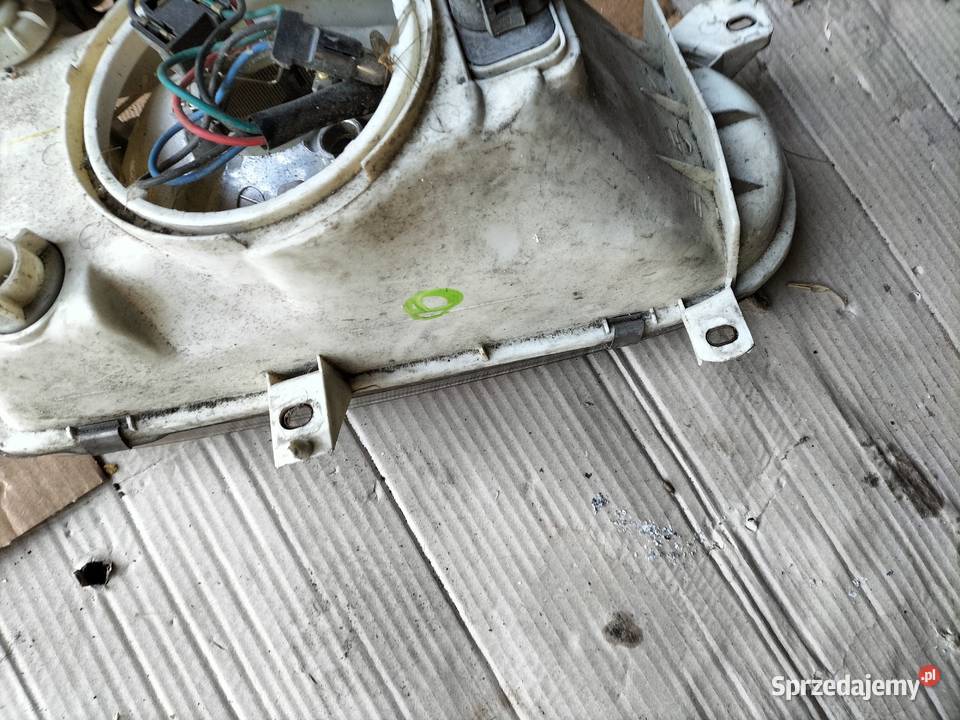 LAMPA PRZÓD PRZEDNIA LEWA REFLEKTOR VW GOLF3 lubelskie Kamień-Kolonia