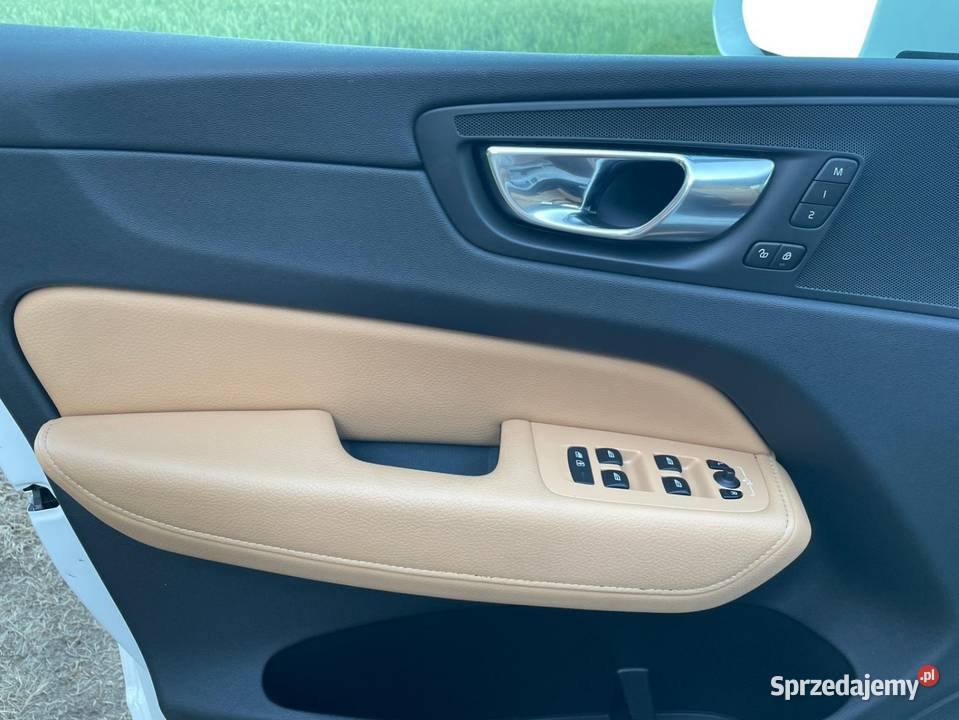 Volvo xc60 2020r 20 benzyna przebiegiem 70 mazowieckie Siedlce sprzedam