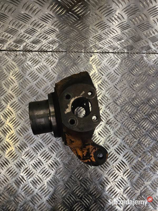 Zwrotnica prawa Ford 555E 655E Holland LB95