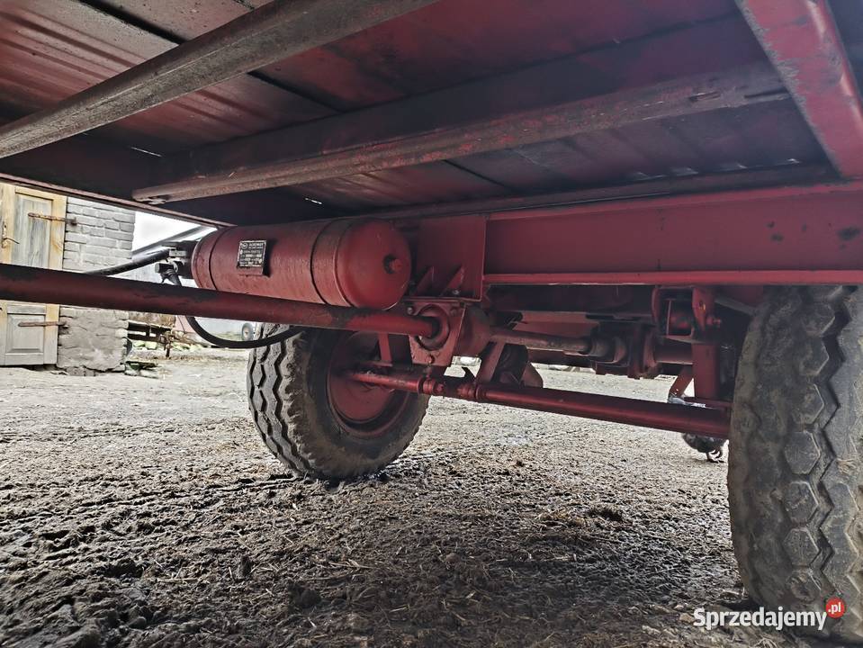 Rozrzutnik obornika Czarna Białostocka 4t dwu Grabiec sprzedam