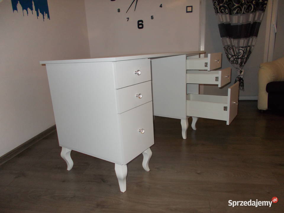 Stolik kosmetyczny z lustrem fazowanym nowy pomorskie Gowidlino