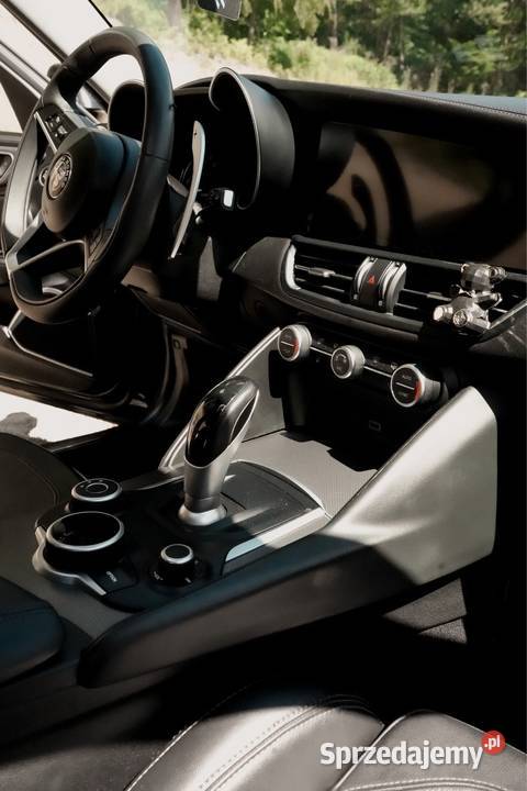 Na ślub Alfa Romeo GIULIA VELOCE TI 310 do ślubu Śluby, wesela, przyjęcia