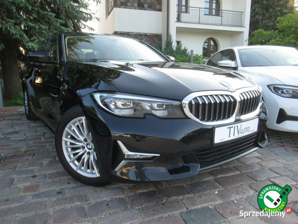 BMW 318 BEZWYPADKOWY NAVI El klapa Ambient Salon Warszawa