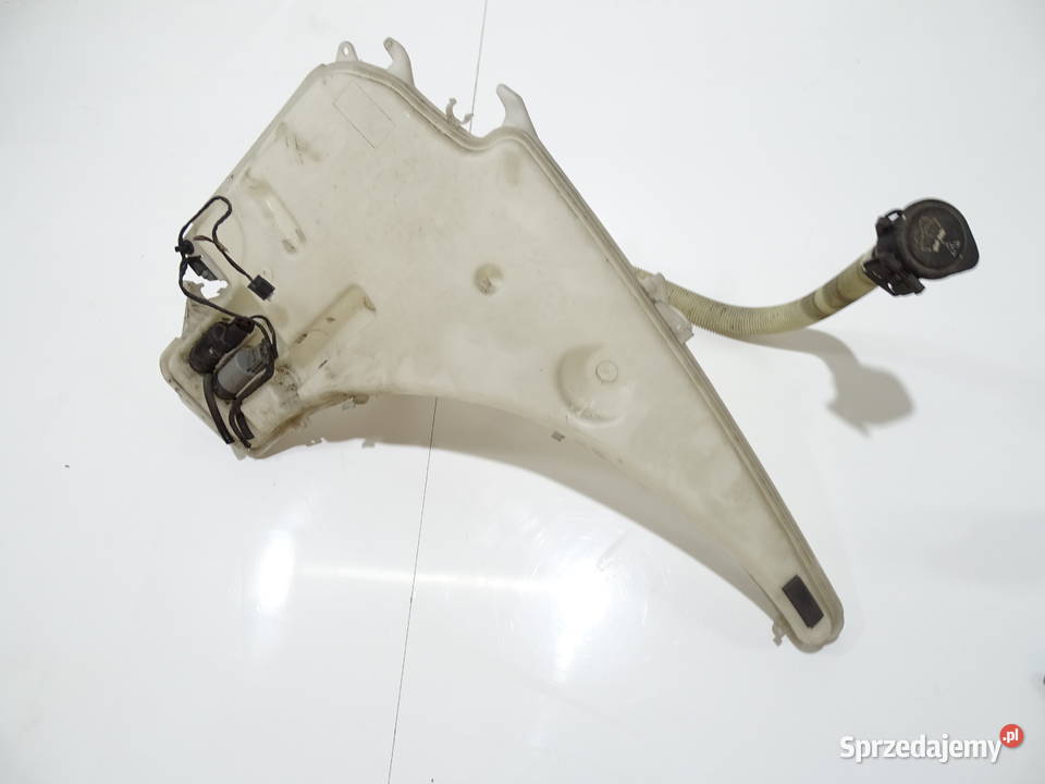 ZBIORNICZEK PŁYNU DO SPRYSKIWACZY BMW E91 LCI OE Strzyżewice sprzedam