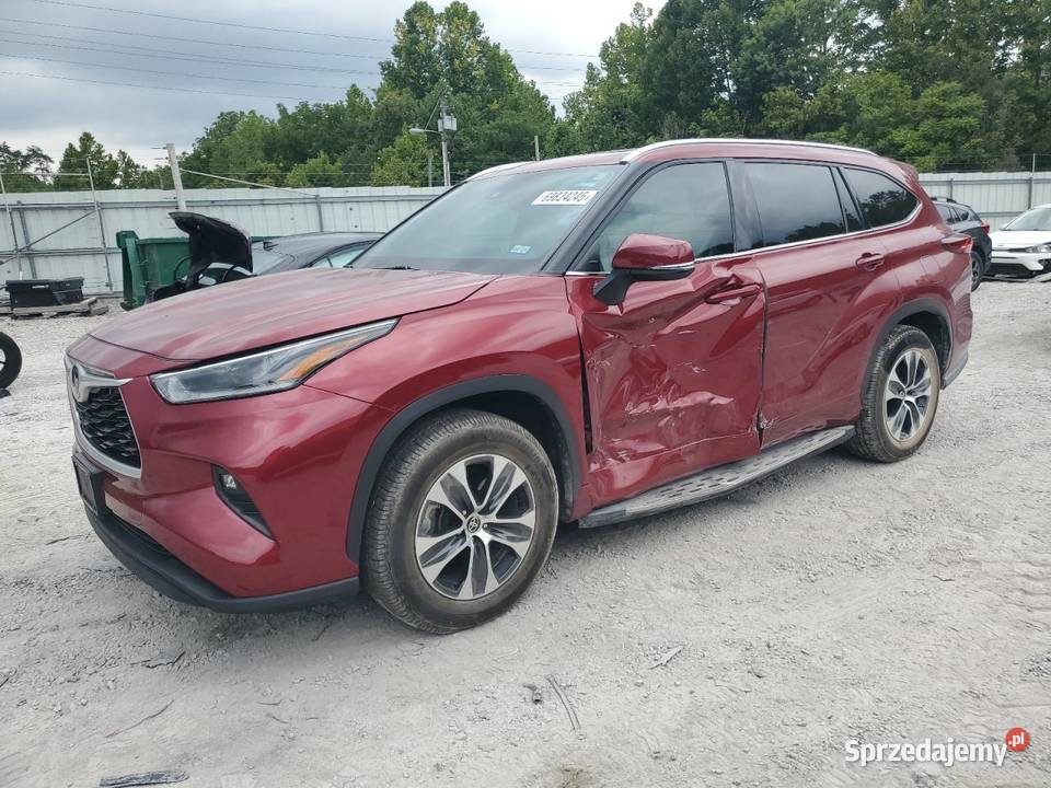 2021 TOYOTA HIGHLANDER XLE