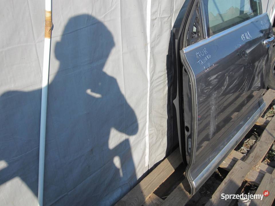 VW TOUAREG I 05r drzwi lewe przód Drzwi sprzedam
