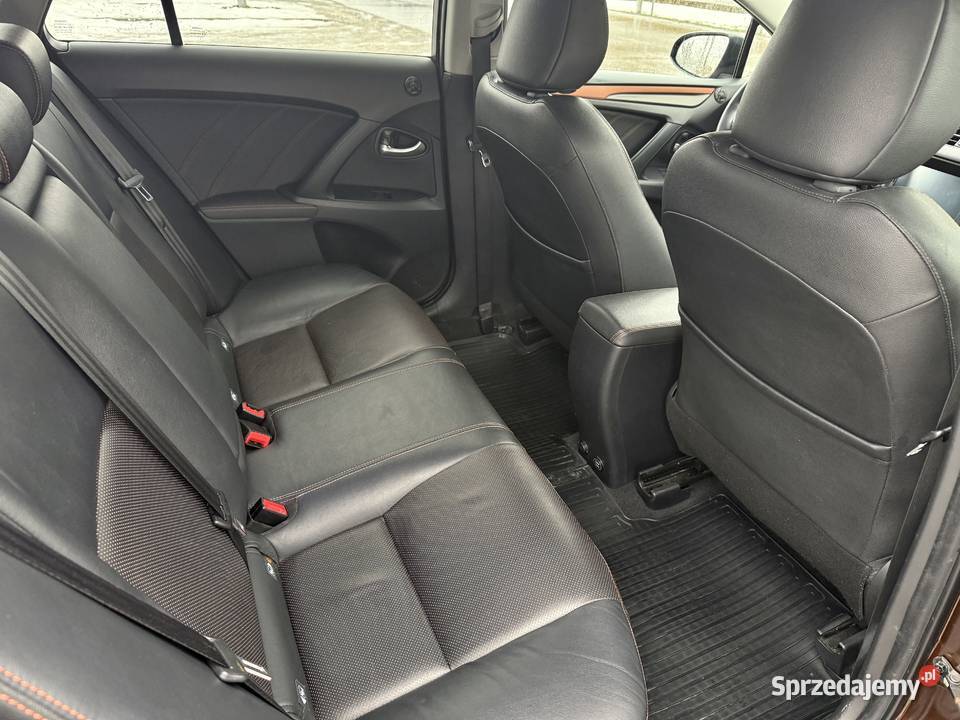 Toyota Avensis 18 benzyna manual serwisowany czujnik zmierzchu Radzymin