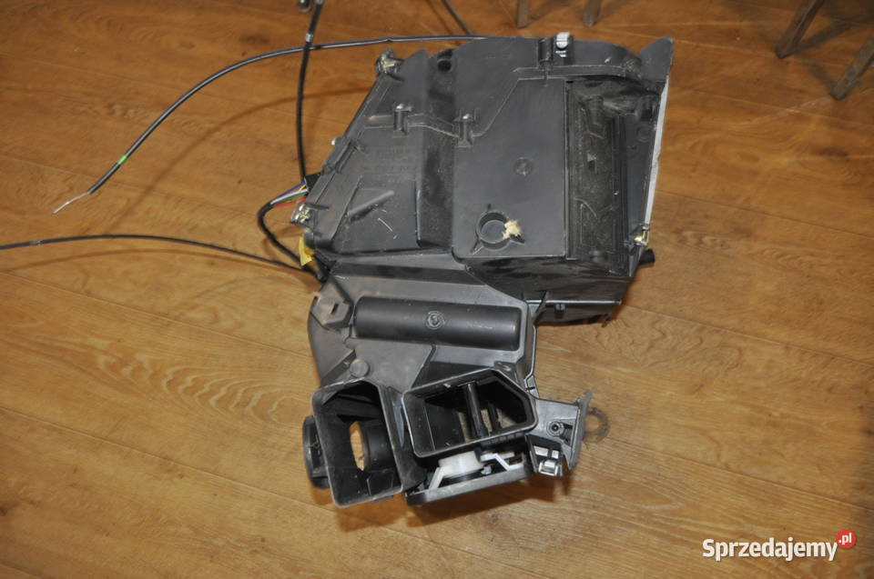 NAGRZEWNICA WODY RENAULT TRUCKS MIDLUM