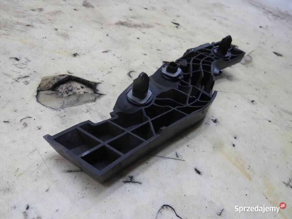 ŚLIZG ZDERZAKA LEWY TYŁ AVENSIS T27 T29 KOMBI