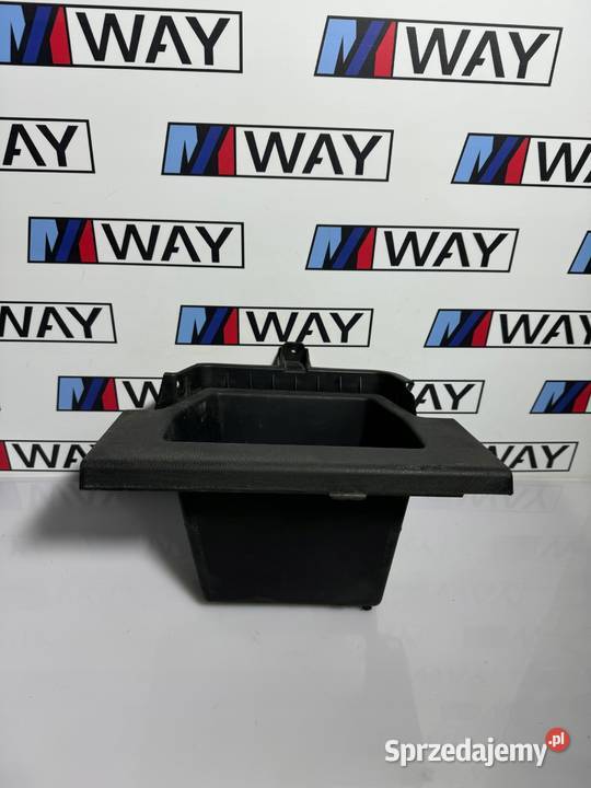 BMW X3 F25 SCHOWEK WNĘKA PRAWA TYLNA BAGAŻNIKA