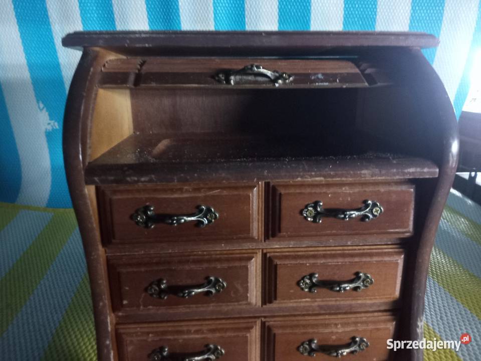 Szafkę sprzedam Borówno