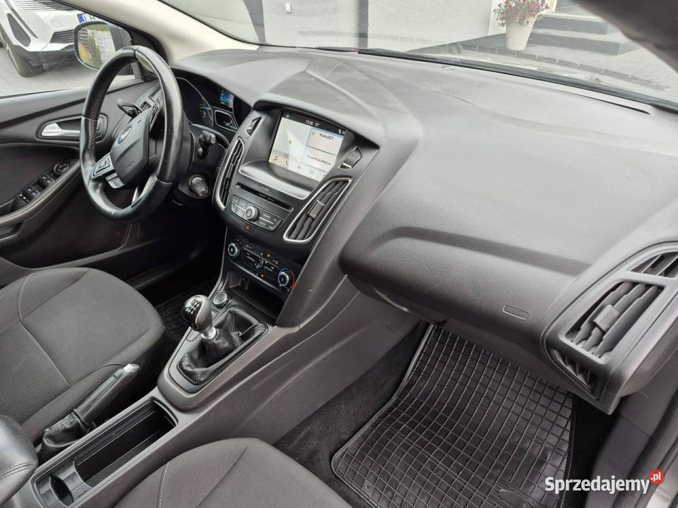 Ford Focus 16tdci navi bezwypadkowy alufegi pdc Drelów