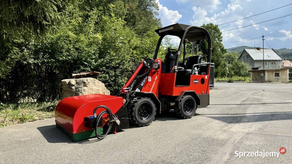 Nowa ładowarka teleskopowa KMM M906 4x4 YANMAR Pisz