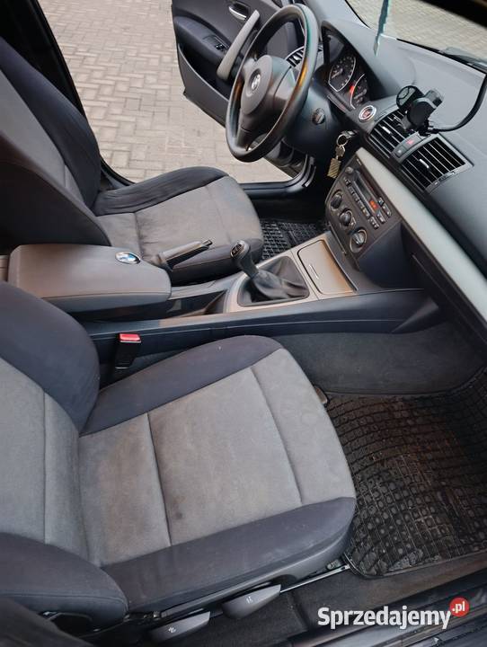 Sprzedam samochód osobowy marki BMW 116i Pabianice