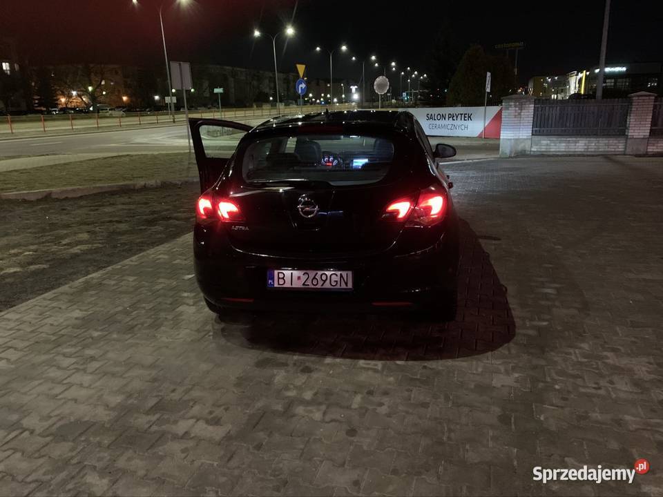 Opel Astra 16 Rok produkcji 2010 Białystok