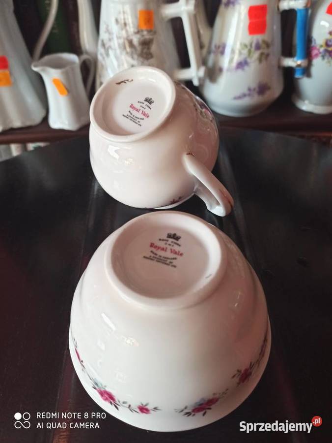 mlecznik i miseczkaZ różyczkami sprzedam
