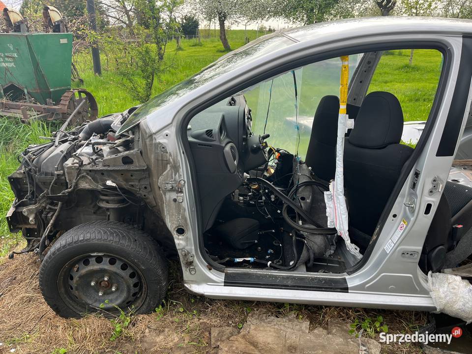 Toyota Yaris III 20112017 srebrny 1F7 ćwiartka Brzesko