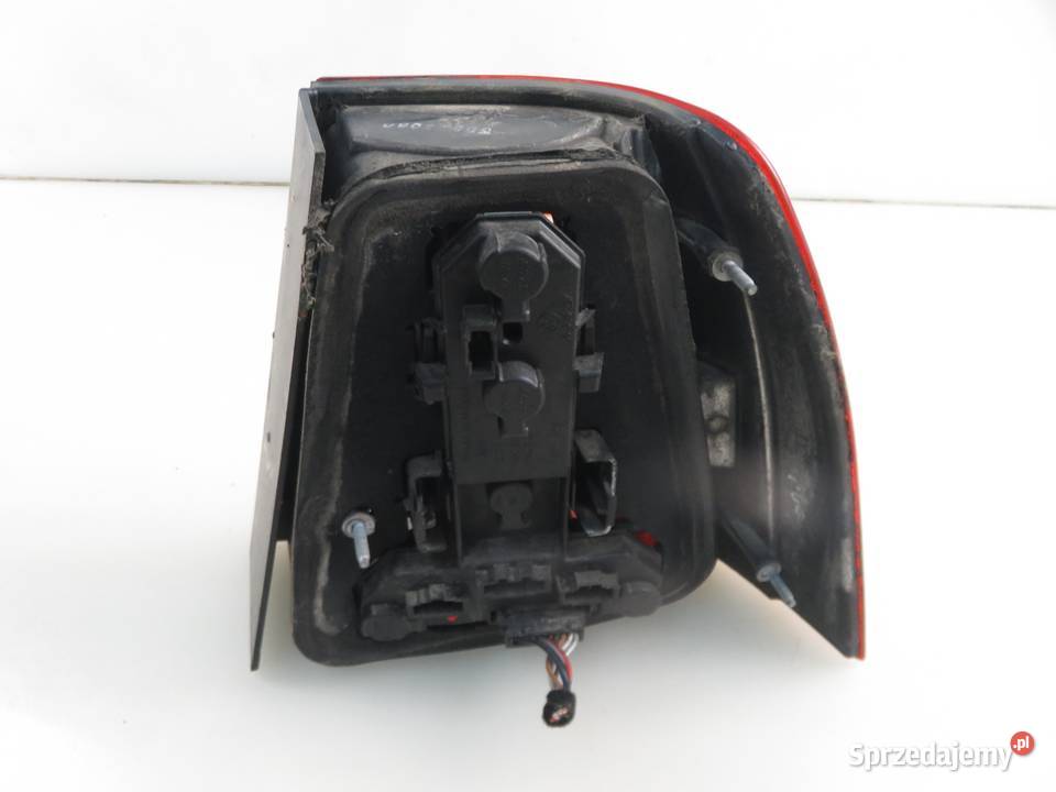 LAMPA LEWA TYLNA VW BORA sprzedam