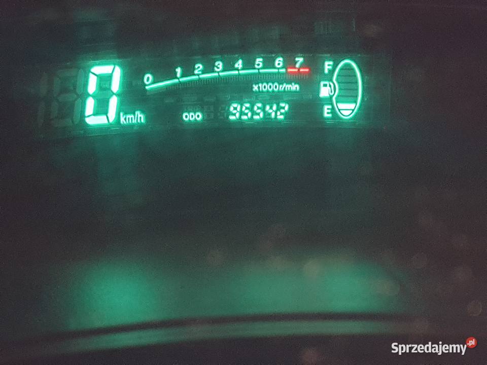 Toyota yaris 2001r 95 przebiegu łódzkie Sieradz sprzedam