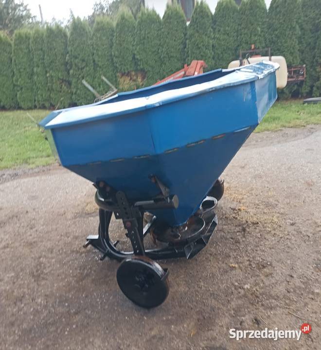 Rozsiewacz nawozów Amazone 1000L małopolskie Pisarzowa