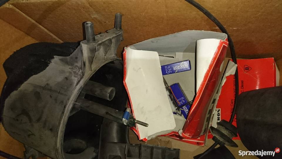 Peugeot 309 lampa przednia wiele innych części osobowe Stryszawa