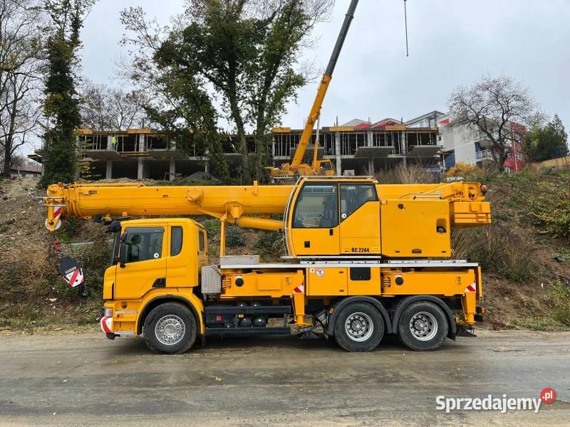 Dźwig Żurawi samojezdny Liebherr LTF1035 35t Warszawa usługi budowlane