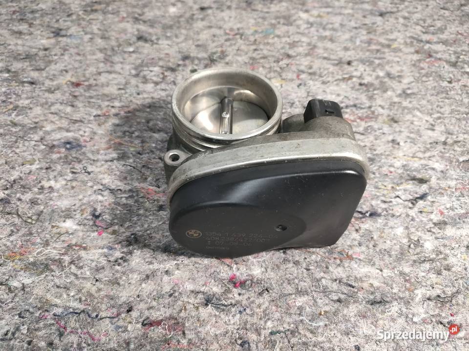 BMW E 46 przepustnica 1816 benzyna osobowe wielkopolskie Swarzędz