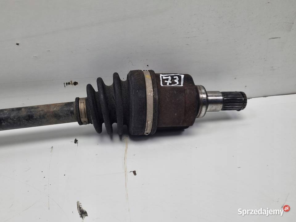 Suzuki swift mk6 13 16 16V PRAWA PRZEDNIA PÓŁOŚ Janów