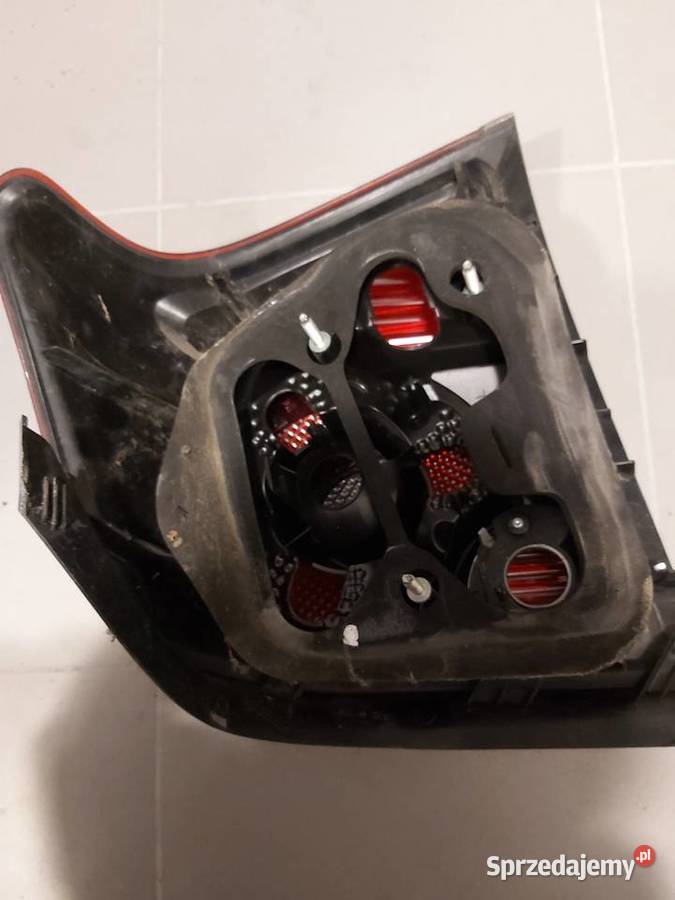 Lampa tylne toyota avensis t25 0607 Warszawa