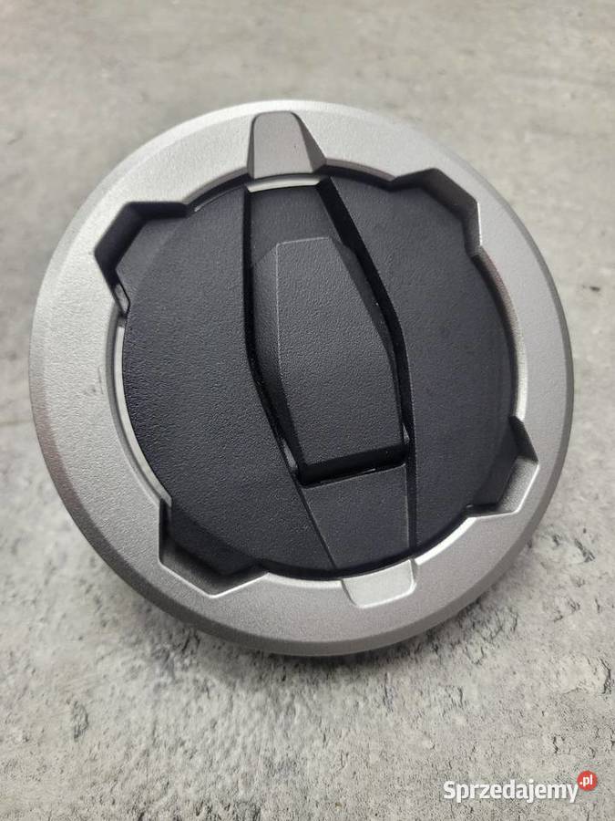 KAWASAKI Z900 Z 900 24 OEM WLEW PALIWA KOREK Nowy Tomyśl