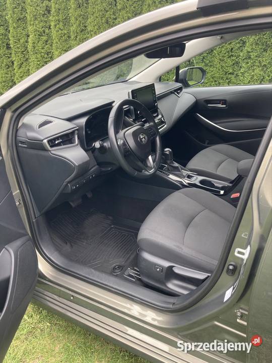 Toyota corolla 18 Hybryd I wlaściciel Salon Warszawa