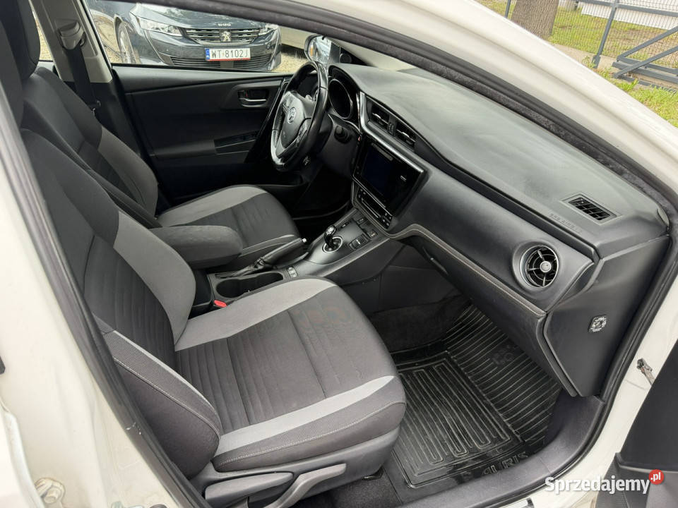 Toyota Auris 18 HSD 136 Serwisowany Kamera Ładny gniazdo USB