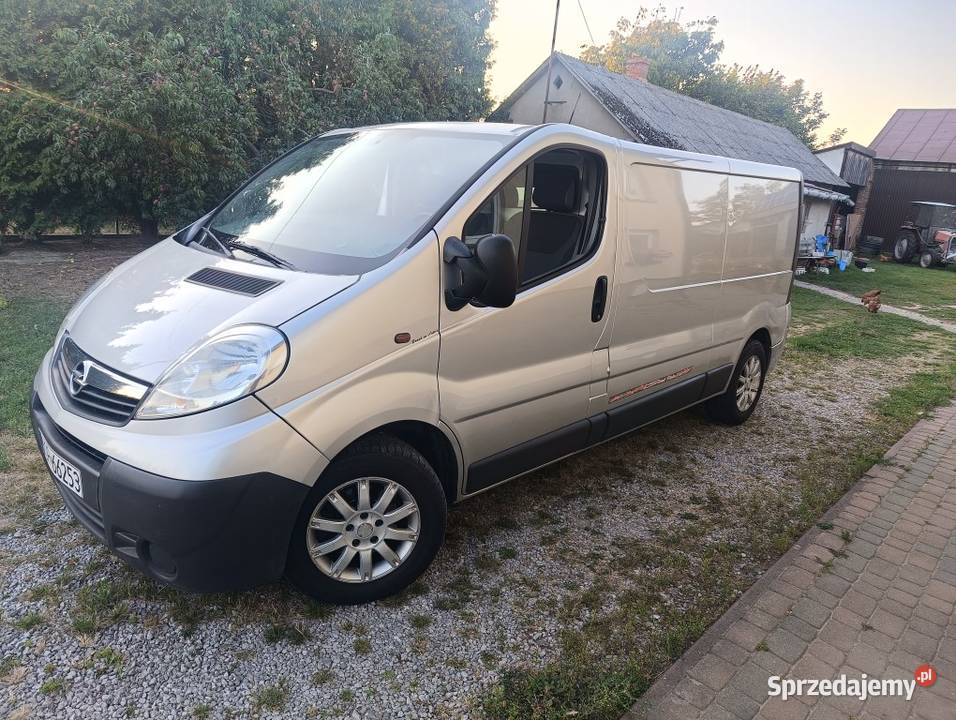 Opel Vivaro Lift Long długi klima zarejestrowany lubelskie Poniatowa sprzedam