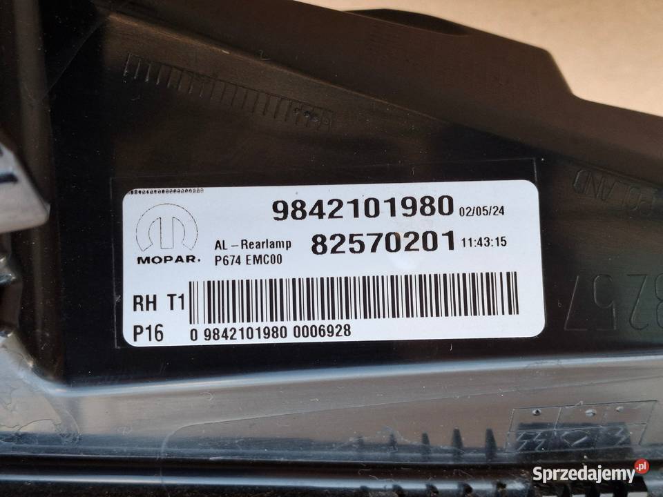 PEUGEOT 3008 III 3 5008 LAMPA PRAWY TYŁ PRAWA lubuskie Bieleń